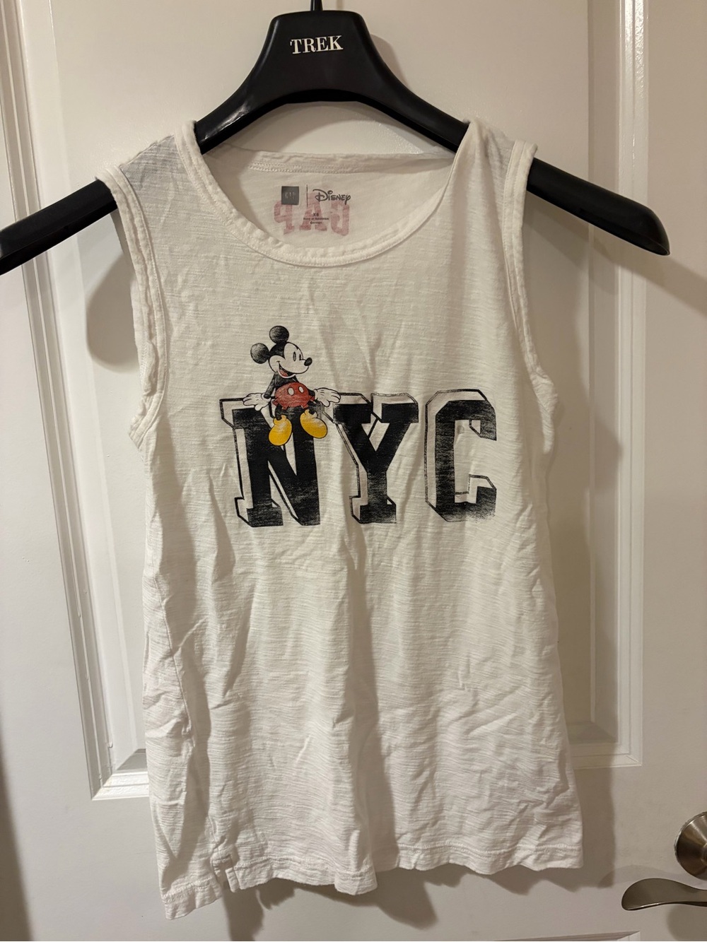 GAP Disney Women’s White NYC Mickey Mouse Tank Top, Size XS